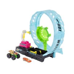 HBN02 Hot Wheels Monster Trucks Karanlıkta Parlayan Çemberde Yarış Seti