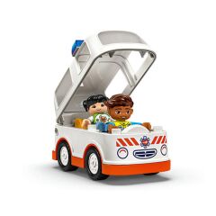 10447 Lego Duplo Ambulans ve Sürücü 19 parça +2 yaş